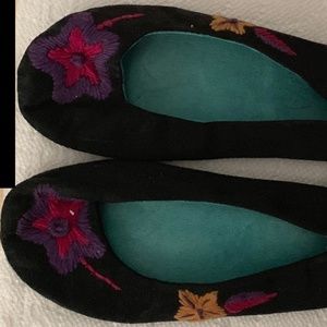 Xhilaration Black Suede Flats with Knitted Flowers